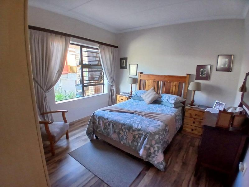 4 Bedroom Property for Sale in Fraaiuitsig Western Cape
